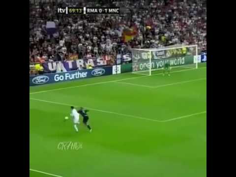 Kompany I played against the two best players in the world Messi & Ronaldo, I can tell you stopping