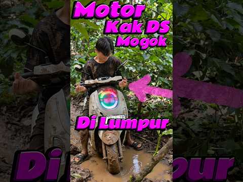 Motor kak DS mogok di lumpur #comedy #minivlog #anakdesa #motor #matic