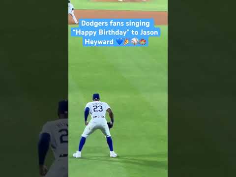 Dodgers fans singing “Happy Birthday” to Jason Heyward #shorts