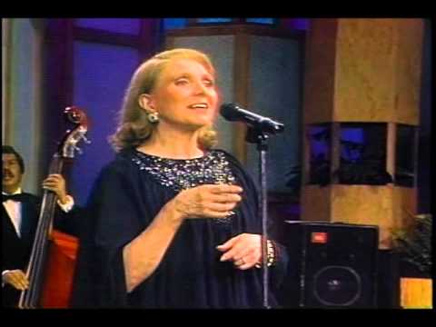 FINA ESTAMPA. MARÍA DOLORES PRADERA.