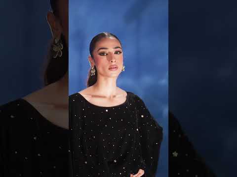 Batik F𝗘𝗩𝗔𝗟𝗬𝗡𝗡 - 𝗣𝗿𝗲𝗺𝗶𝘂𝗺 𝗩𝗲𝗹𝘃𝗲𝘁 • 𝗙𝗲𝘀𝘁𝗶𝘃𝗲 𝗘𝗱𝗶𝘁𝗶𝗼𝗻F #formalwear #fashion #velvet