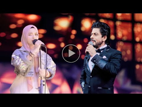 Spektakuler - konser putri ariani dan ShahruKhan di Pasadena California membuat penonton histeris.