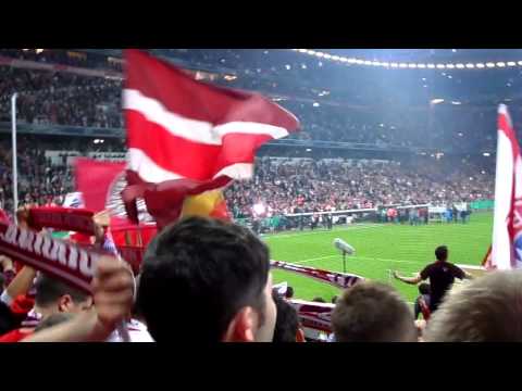 FC Bayern vs Wolfsburg DFB Pokal Halbfinale 16.03.2013 Nach dem Schlusspfiff Block 112/113 HD
