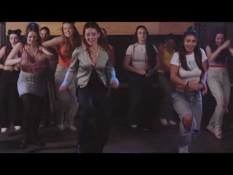 Choreographie zu "Fantasy Girl"/"Freestyle"