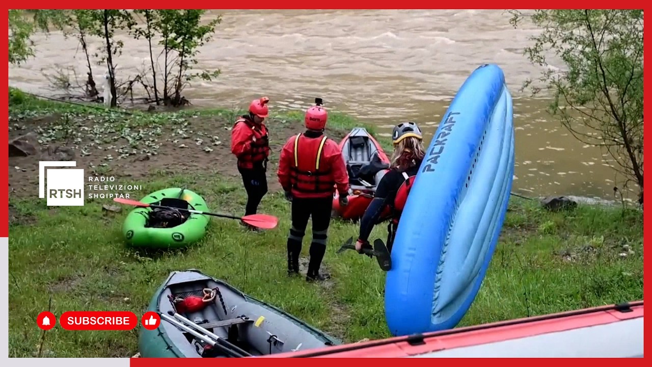 Turistët çekë pas sporteve të aventurës, packrafting dhe kamping në lumin Shkumbin