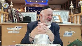 הרב ברוך רוזנבלום |"ונשמע": מפעמוני הכהן ועד פתגם המלך אחשורוש - פורים -תצוה תשפ"ו, שיעור מבית אליהו (ארגון קול הלשון) - התמונה מוצגת ישירות מתוך אתר האינטרנט יוטיוב. זכויות היוצרים בתמונה שייכות ליוצרה. קישור קרדיט למקור התוכן נמצא בתוך דף הסרטון