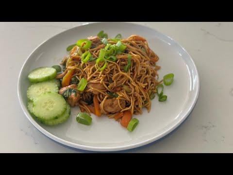 Chicken chow mein Fiji style | Fiji Chinese recipe | chicken fried noodles