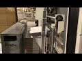 Riproduci video
