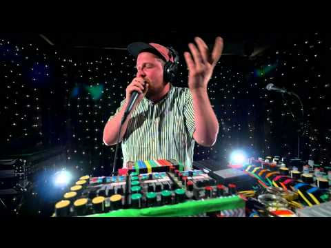 Dan Deacon - When I Was Done Dying (Live on KEXP)