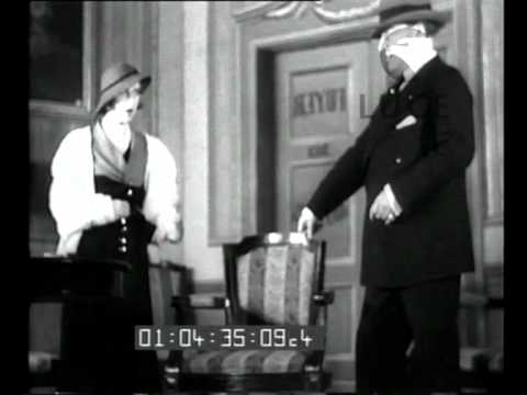 Roma. Sacha Guitry ed Yvonne Printemps ospiti di Roma provano al teatro Valle