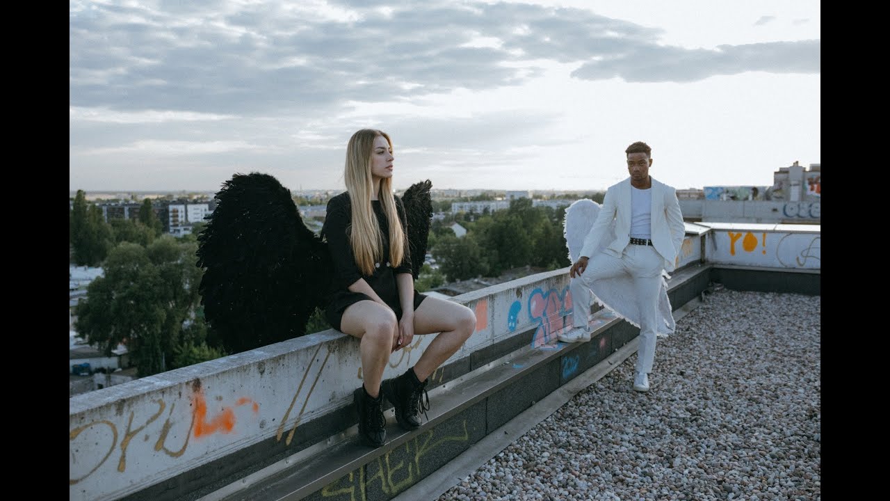 Un bien con un mal se paga