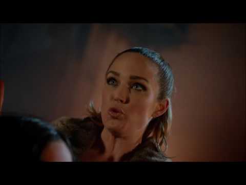 DC's Legends of Tomorrow S02E16 Opening Scene