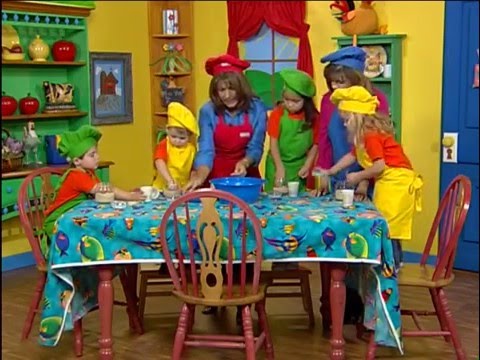 Make a Beach in a Bottle  - Fun In The Kitchen - Tiny Tots for Jesus