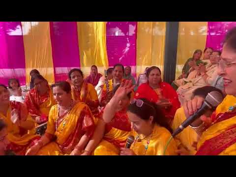 फड़ो फड़ो नी सहेलियों/ਫੜ੍ਹੋ ਫੜ੍ਹੋ ਨੀ ਸਹੇਲੀਓ