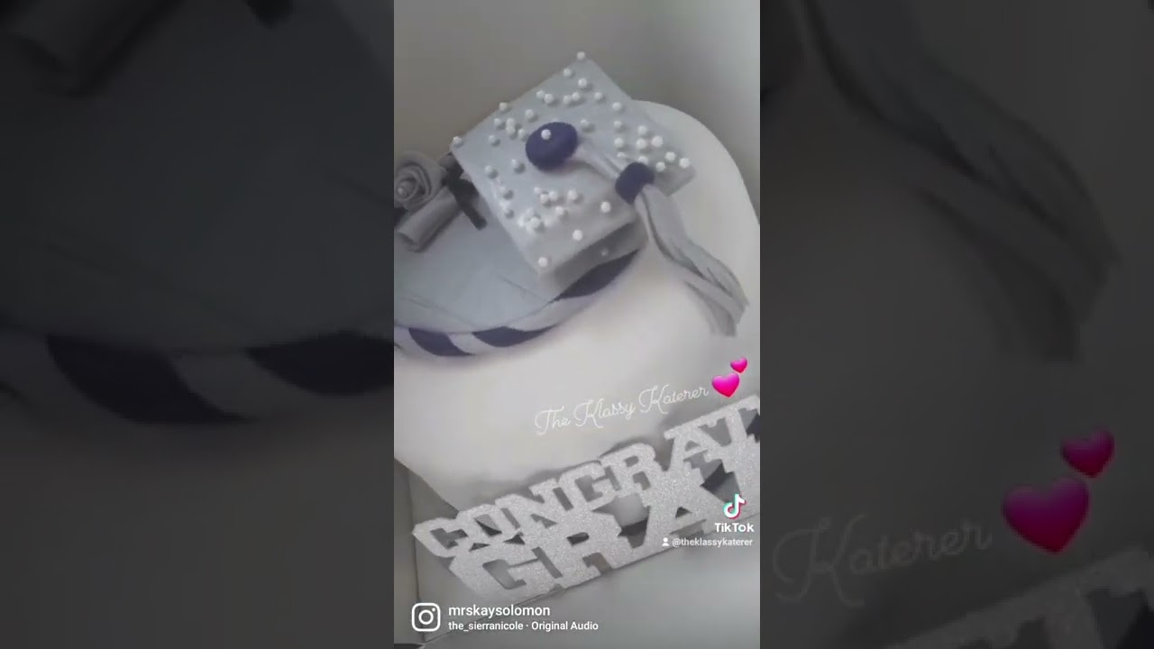 Graduation cake! 🎂