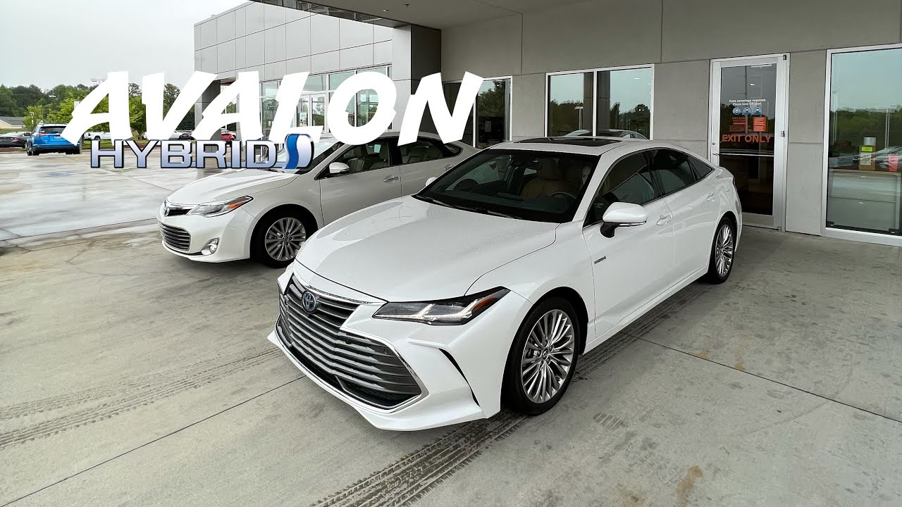 Living With The Toyota Avalon Hybrid: Walkaround & MPG Test