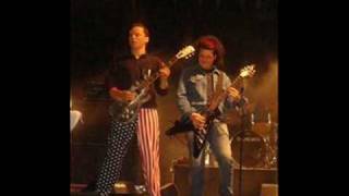 Toll Free - Plastilina Mosh