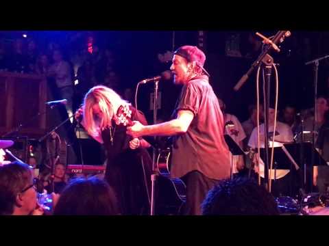 Eddie Vedder w/Kay Hanley- Golden State - Hot Stove Cool Music, Boston (April 29, 2017)