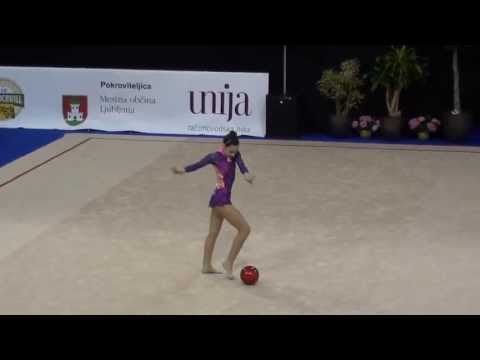Ana Kragulj (SLO) ball pre-junior 10 - MTM 2013