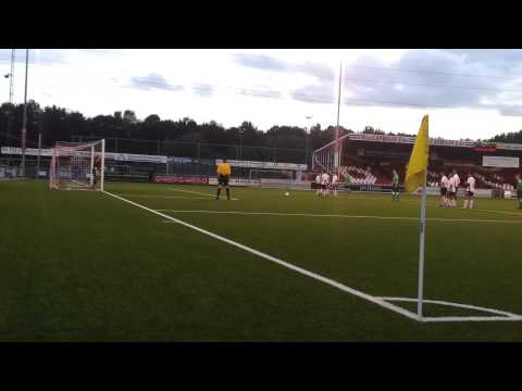 Strafschop Yannick Cornelisz tegen Magreb '90