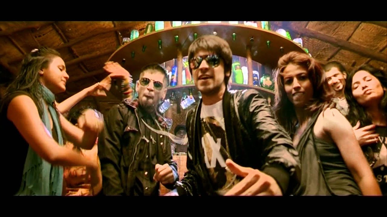 Chak Glassi Lyrics  | Pyaar Ka Punchnama | Kartik Tiwari, Rayo Bakhirta | Monali Thakur, Suzanne D’Mello | Luv Ranjan