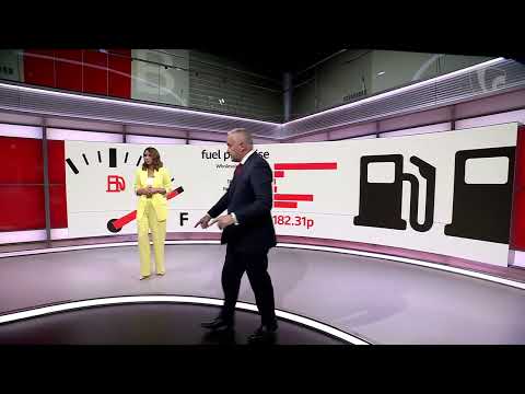 Preview of the new BBC News Studio B facility on The One Show (13th June 2022)