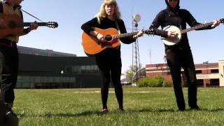 Caroline Smith and the Good Night Sleeps &quot;Tying My Shoes&quot;
