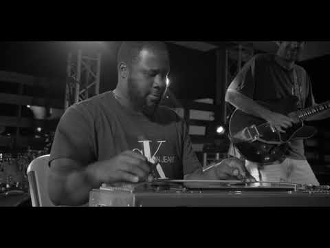 Marvelous Funkshun ft. Roosevelt Collier - Hear My Train live at Rizzo’s