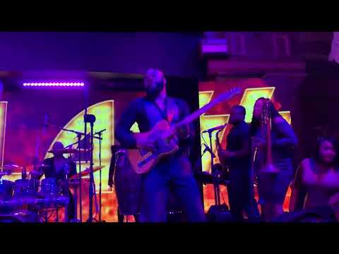 KLASS ,MasterBrain  Ak PaPa li El POZO EN DIRECT