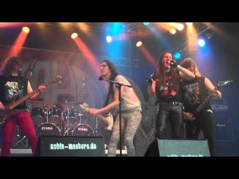 Alpha Tiger - Queen of the Reich (live at Keep it True 2011) AUDIOUPDATE