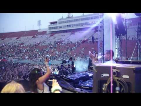 EDC LA 2009 - On stage with Kaskade!