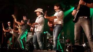 Download lagu Chitãozinho e Xororó - Jeito de cowboy mp3