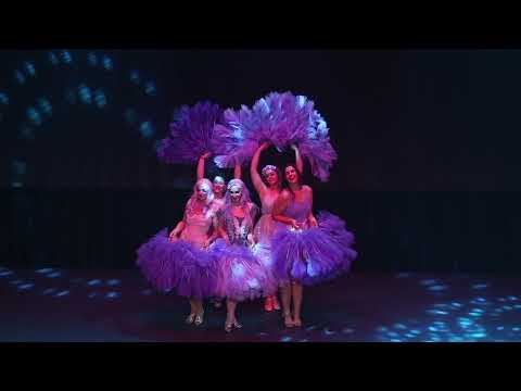 Sugar Blue Burlesque Academy Fan Dance Burswood