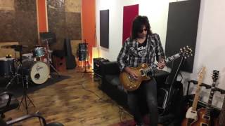 Video thumbnail for AMT Electronics D2 + SY1 Stuttefly Delay + CN1 Chameleon by Kairon Music®