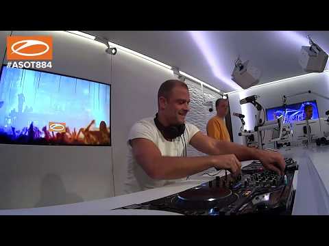 Richard Durand & Christina Novelli -  The Air I Breathe - (ASOT 884)