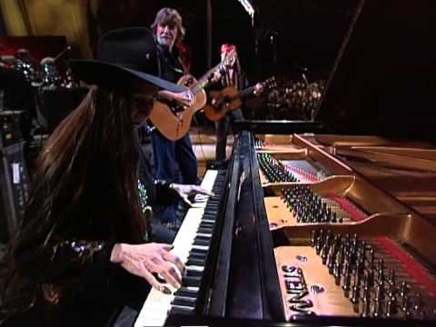 Willie Nelson - If You've Got The Money I've Got the Time (Live at Farm Aid 2000)