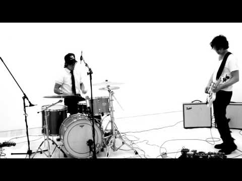 Thumbnail for Echoes Bonus Clip 2: "Space" performance 1 by Bon Iver, NME