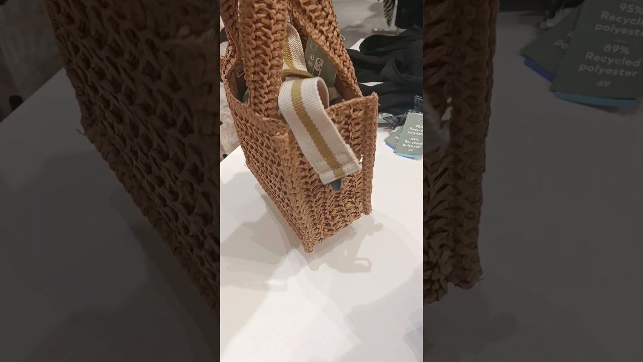H&M Çanta bakın ne kadar bunu sizce orebilir miyiz 😍