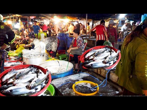 Early Morning Market In The Rain - Phnom Penh Street Food Tour