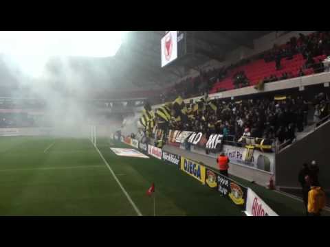 Kalmar-AIK 2012-04-09 - AIK-klacken innan avspark