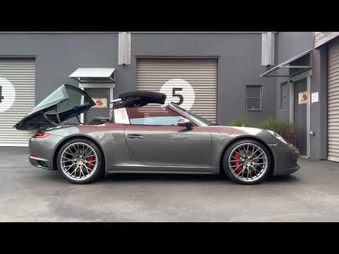 2017 Porsche 991.2 C4S Targa Top operation.