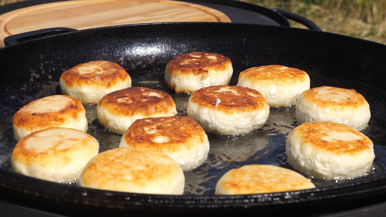 сирники з кисломолочного сиру — відеорецепт