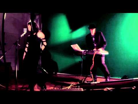 Milo Novskyy and Razia - Hey Raven (Original mix)