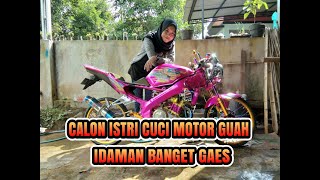 Download lagu CALON ISTRI CUCI MOTOR GUAH. IDAMAN BANGET HEHEHE mp3 Download lagu CALON ISTRI CUCI MOTOR GUAH. IDAMAN BANGET HEHEHE mp3