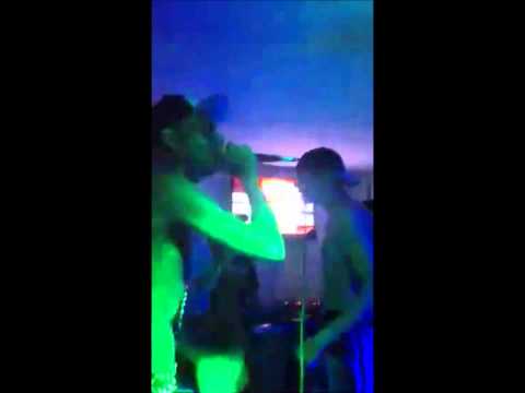 Mc Leozinho da vp ,part Mc Menor da CK em FOCUSBAR - mauá 04/10/2013