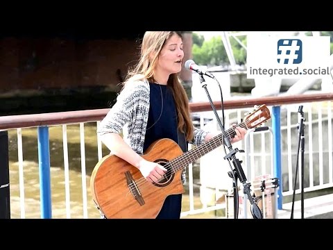 Acoustic guitar Mariza Portuguese Fado song and music -  Susana Silva Street Performer