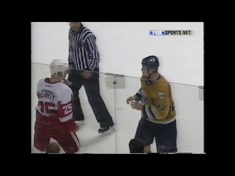Red Wings-Predators Fight Night - 10/30/03