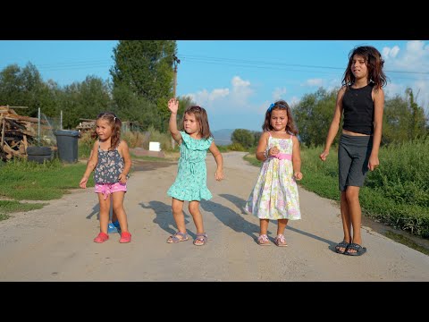 Mini Castkovske cajenky , Tanecne cover video od GipsyErika a GyongyiBodisova