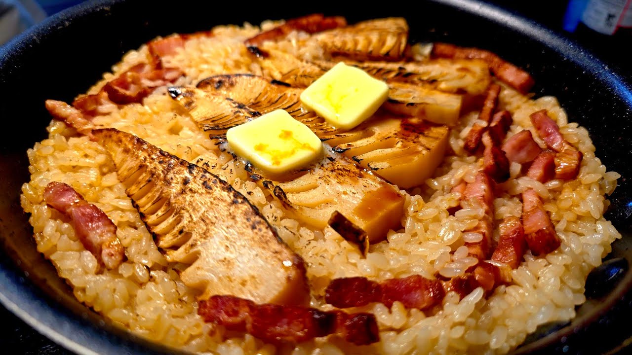 焼きたけのことベーコンのフライパン炊き込みご飯
