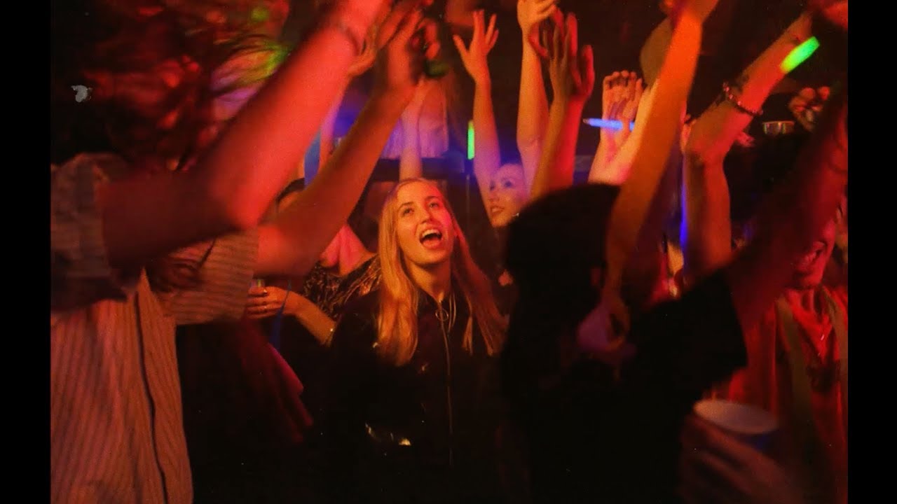 Hatchie — Stay With Me